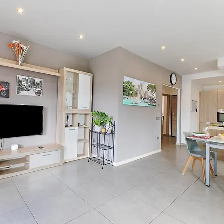 Thomas's House - Happy Apartment