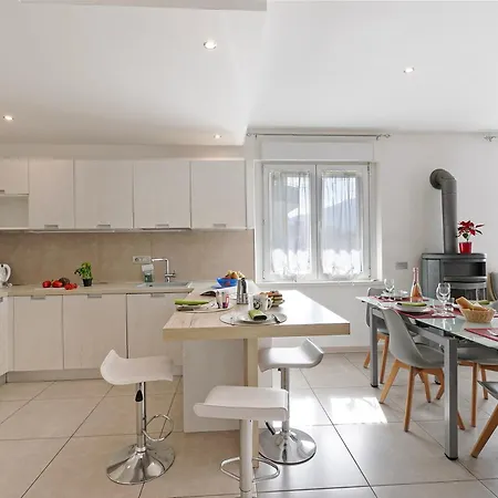 Thomas's House - Happy Apartment